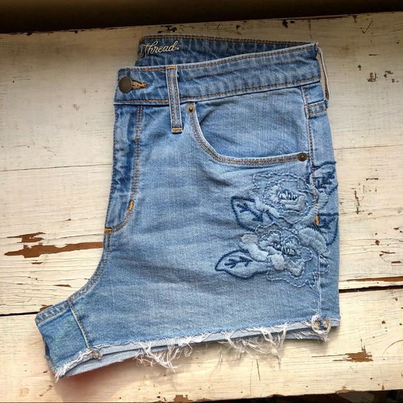 Universal Thread High Rise Shortie Jean Shorts - Picture 8 of 8